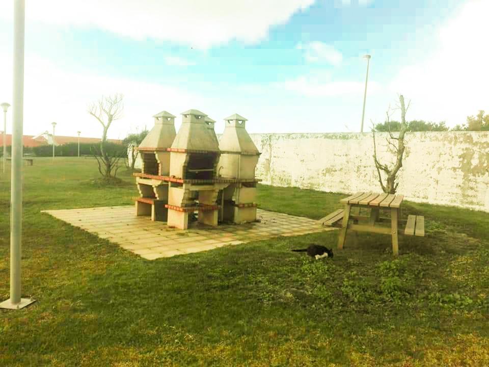Beach Front Apartment - With Swimming Pool, Barbecue And Tennis Court! Viana do Castelo Kültér fotó