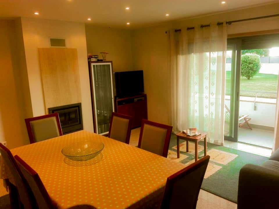 Beach Front Apartment - With Swimming Pool, Barbecue And Tennis Court! Viana do Castelo Kültér fotó